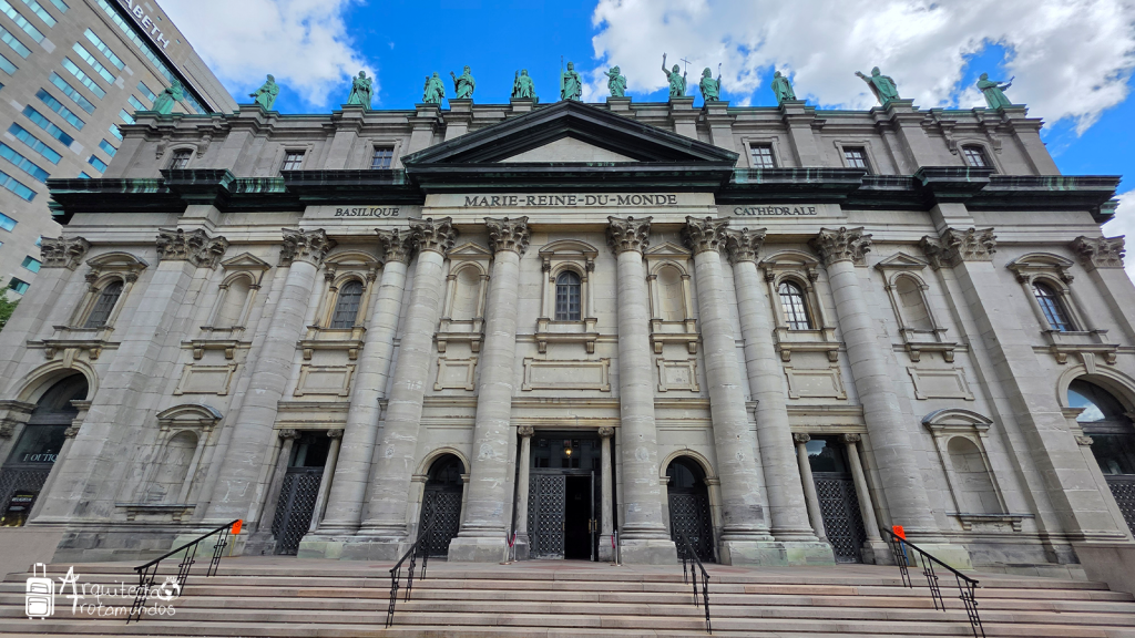 Fachada neorrenacentista de la Catedral María Reina del Mundo, Montreal.