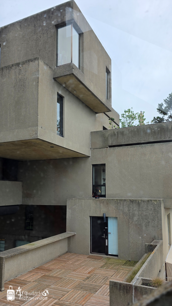 Módulos de hormigón prefabricado apilados en el complejo Habitat 67.