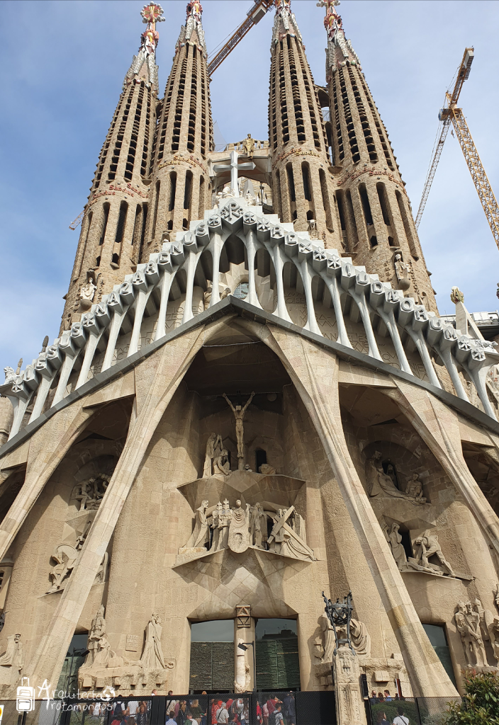 Fachada de la Pasión de la Sagrada Familia.