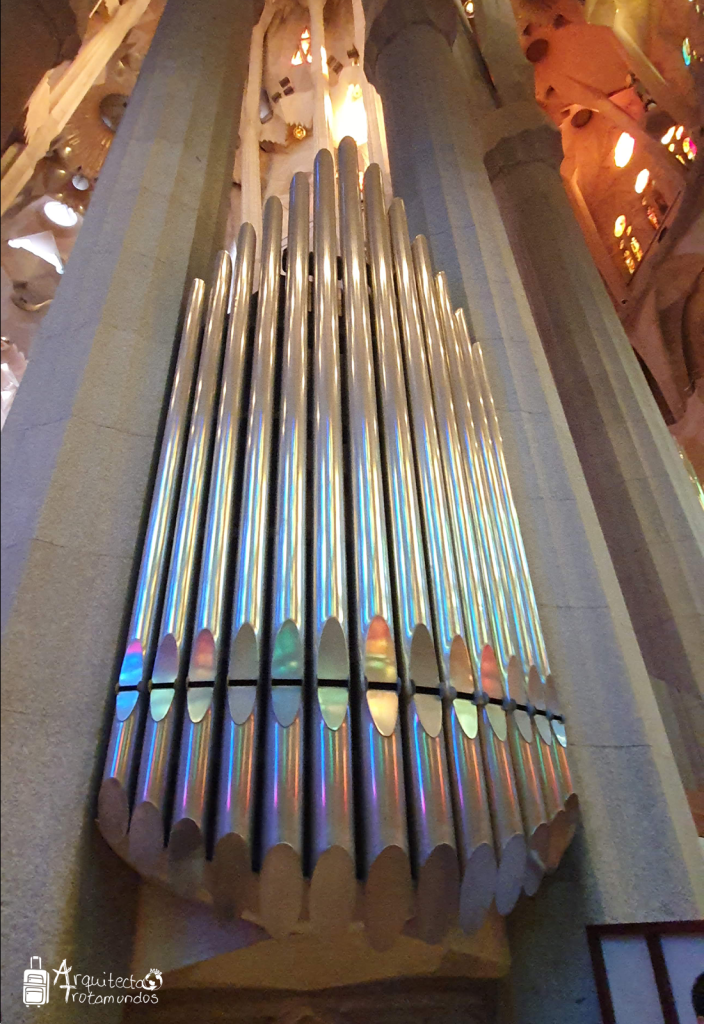 Órgano de la Sagrada Familia